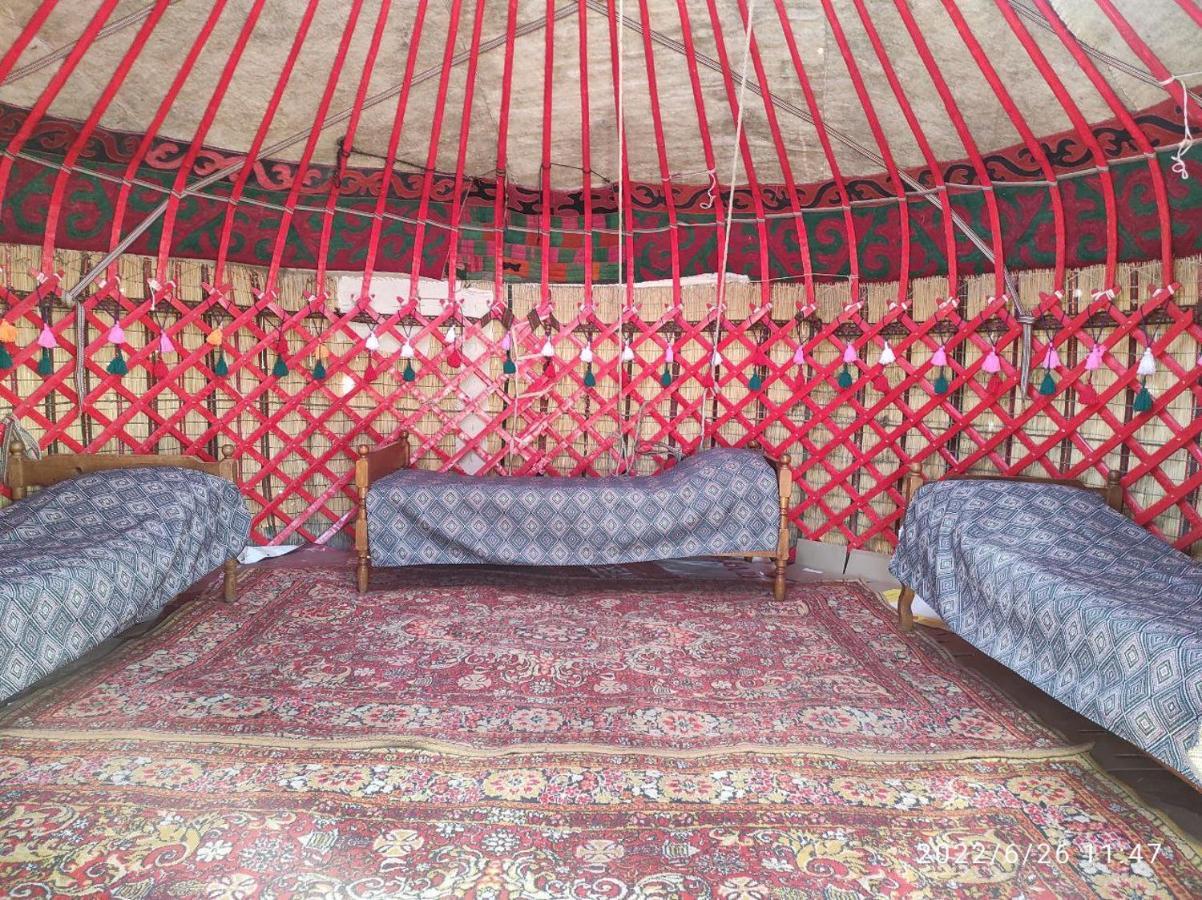 Guest House And Yurt Camp "Ailuu" Tong Buitenkant foto