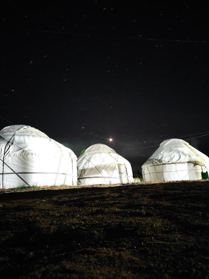 Guest House And Yurt Camp "Ailuu" Tong Buitenkant foto