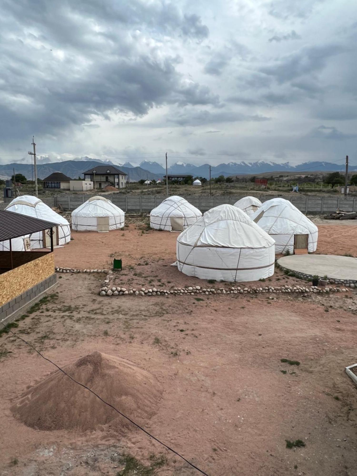 Guest House And Yurt Camp "Ailuu" Tong Buitenkant foto
